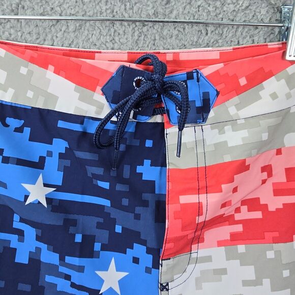 Vineyard Vines Boys Red Blue USA Flag Swimwear Swim Trunks Size XL - Picture 3 of 10